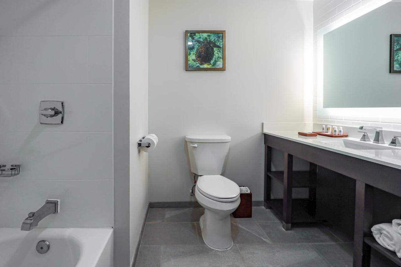 Comfort Inn & Suites Tobago Signal Hill Εξωτερικό φωτογραφία