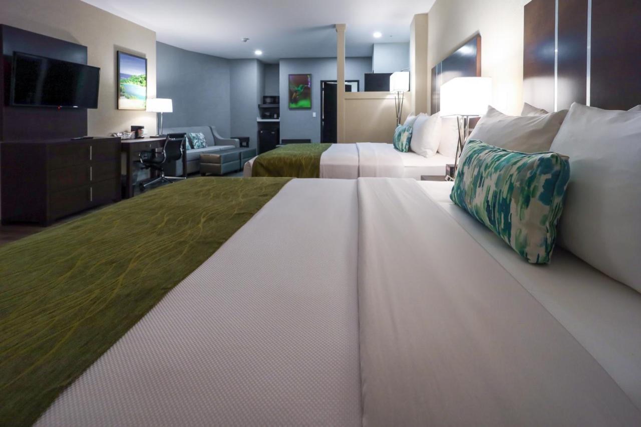 Comfort Inn & Suites Tobago Signal Hill Εξωτερικό φωτογραφία