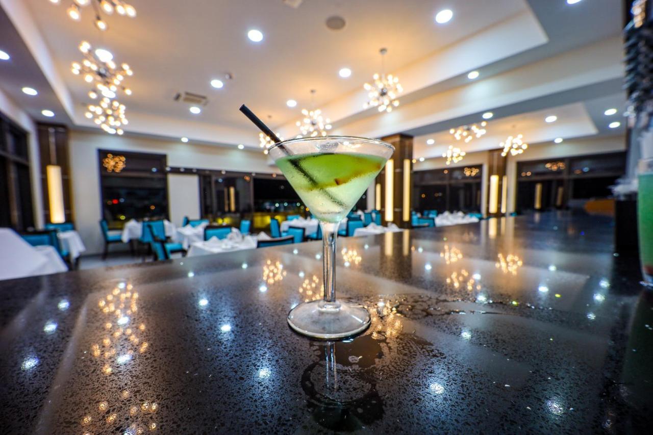 Comfort Inn & Suites Tobago Signal Hill Εξωτερικό φωτογραφία