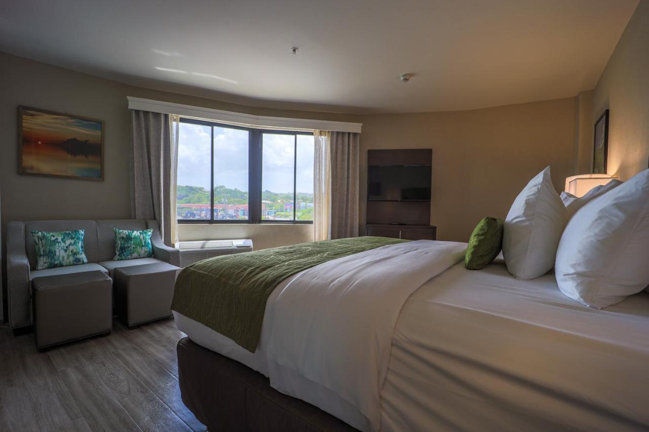 Comfort Inn & Suites Tobago Signal Hill Εξωτερικό φωτογραφία