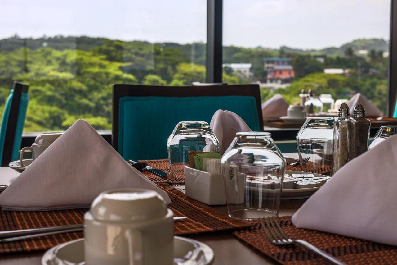 Comfort Inn & Suites Tobago Signal Hill Εξωτερικό φωτογραφία