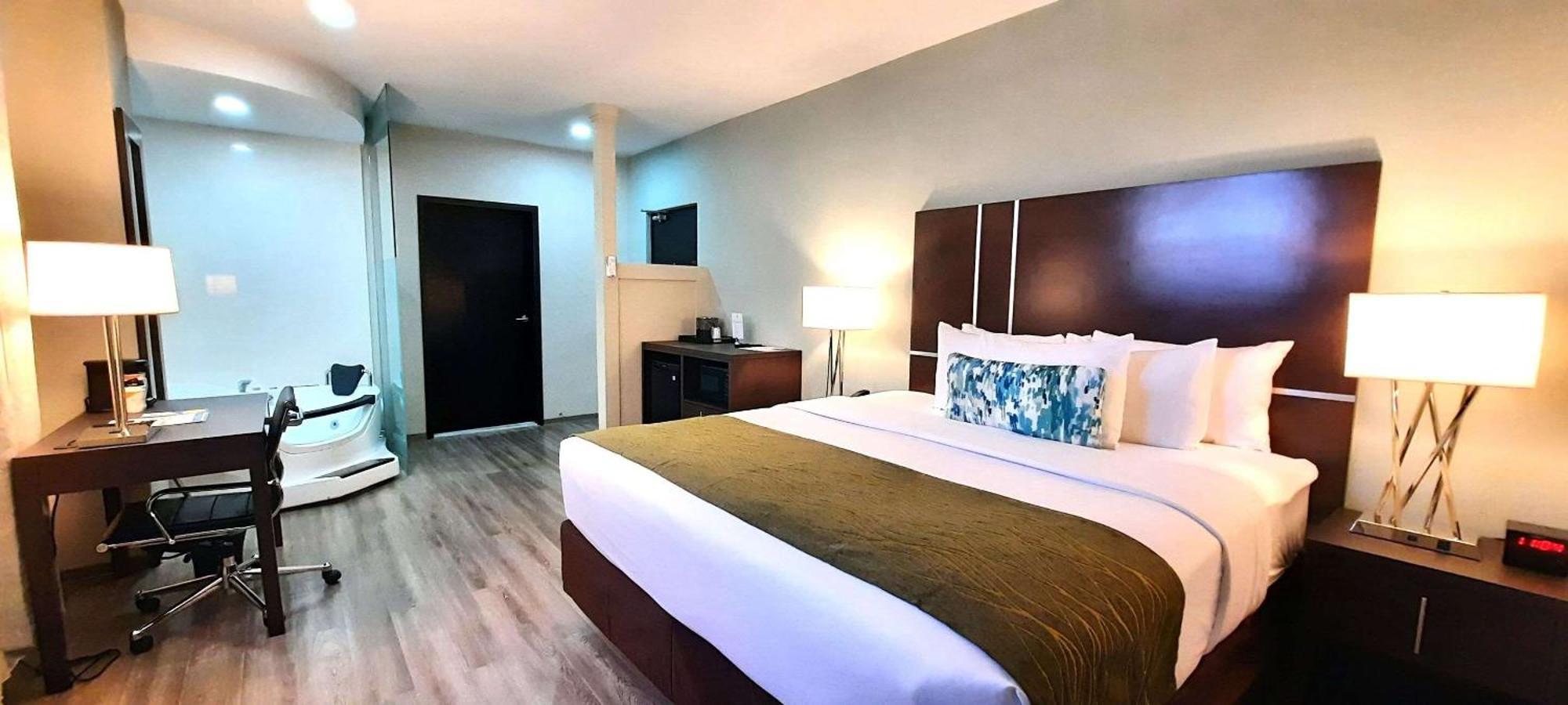 Comfort Inn & Suites Tobago Signal Hill Εξωτερικό φωτογραφία