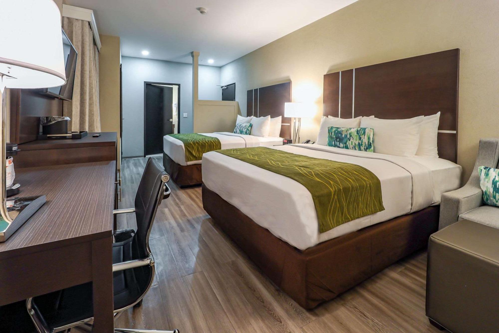 Comfort Inn & Suites Tobago Signal Hill Εξωτερικό φωτογραφία