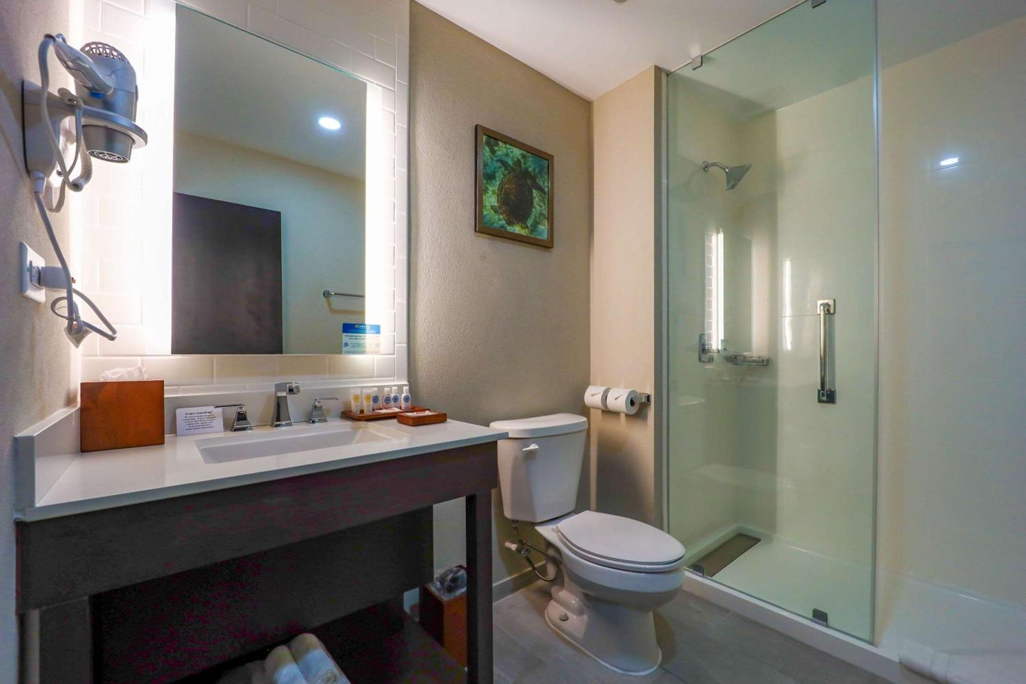 Comfort Inn & Suites Tobago Signal Hill Εξωτερικό φωτογραφία