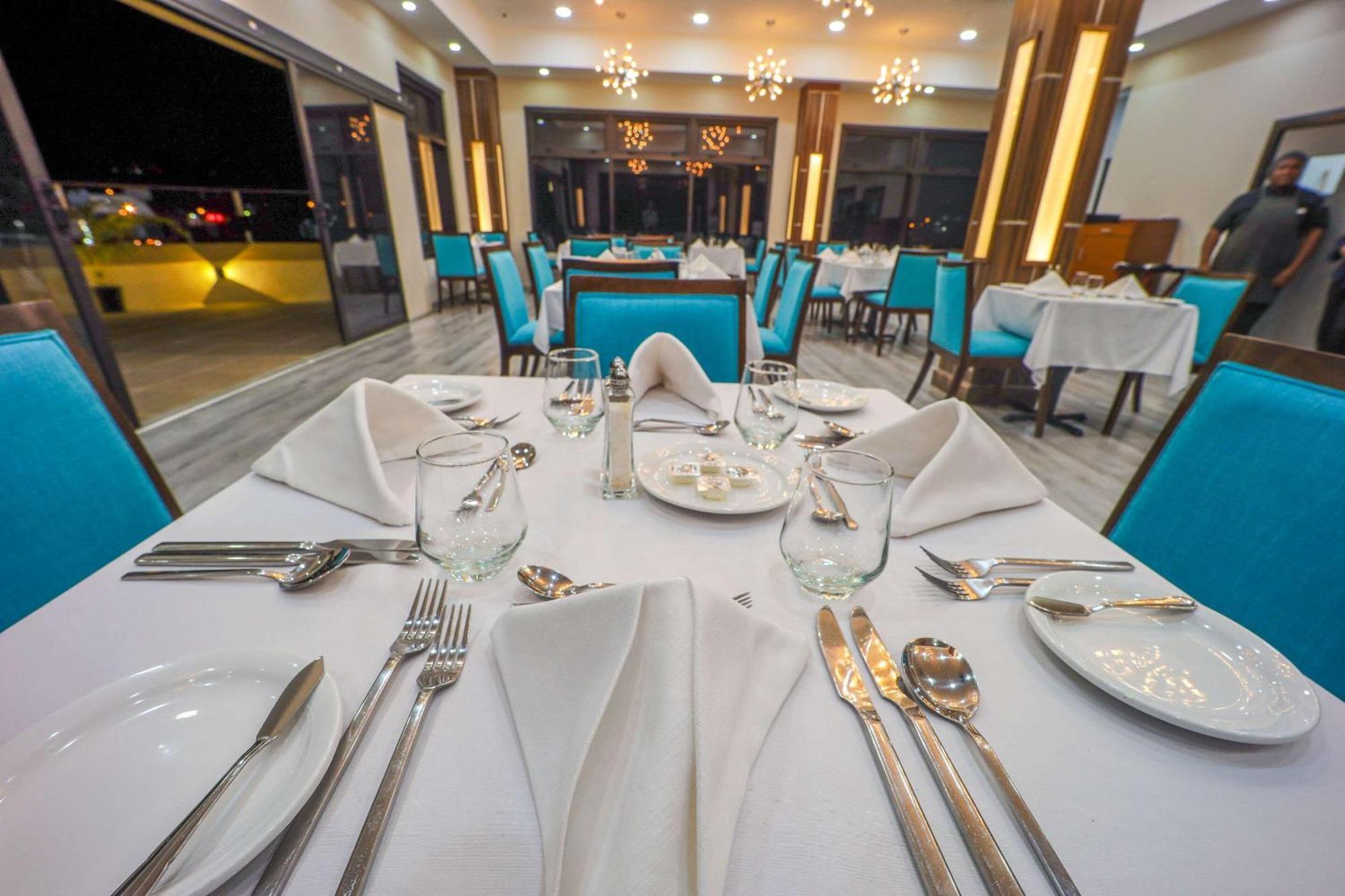 Comfort Inn & Suites Tobago Signal Hill Εξωτερικό φωτογραφία